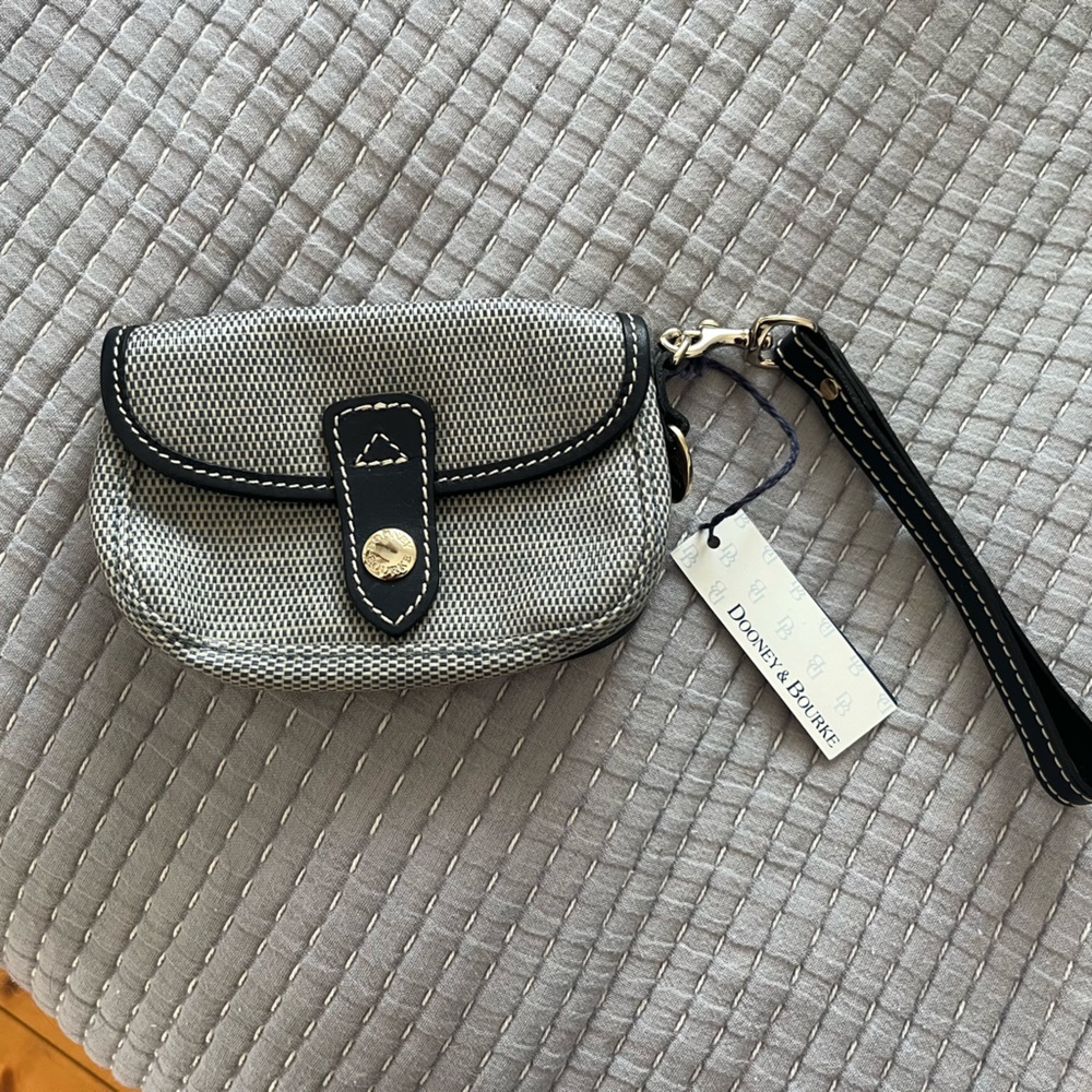 Dooney & Bourke Black and Gray Wristlet NWT
